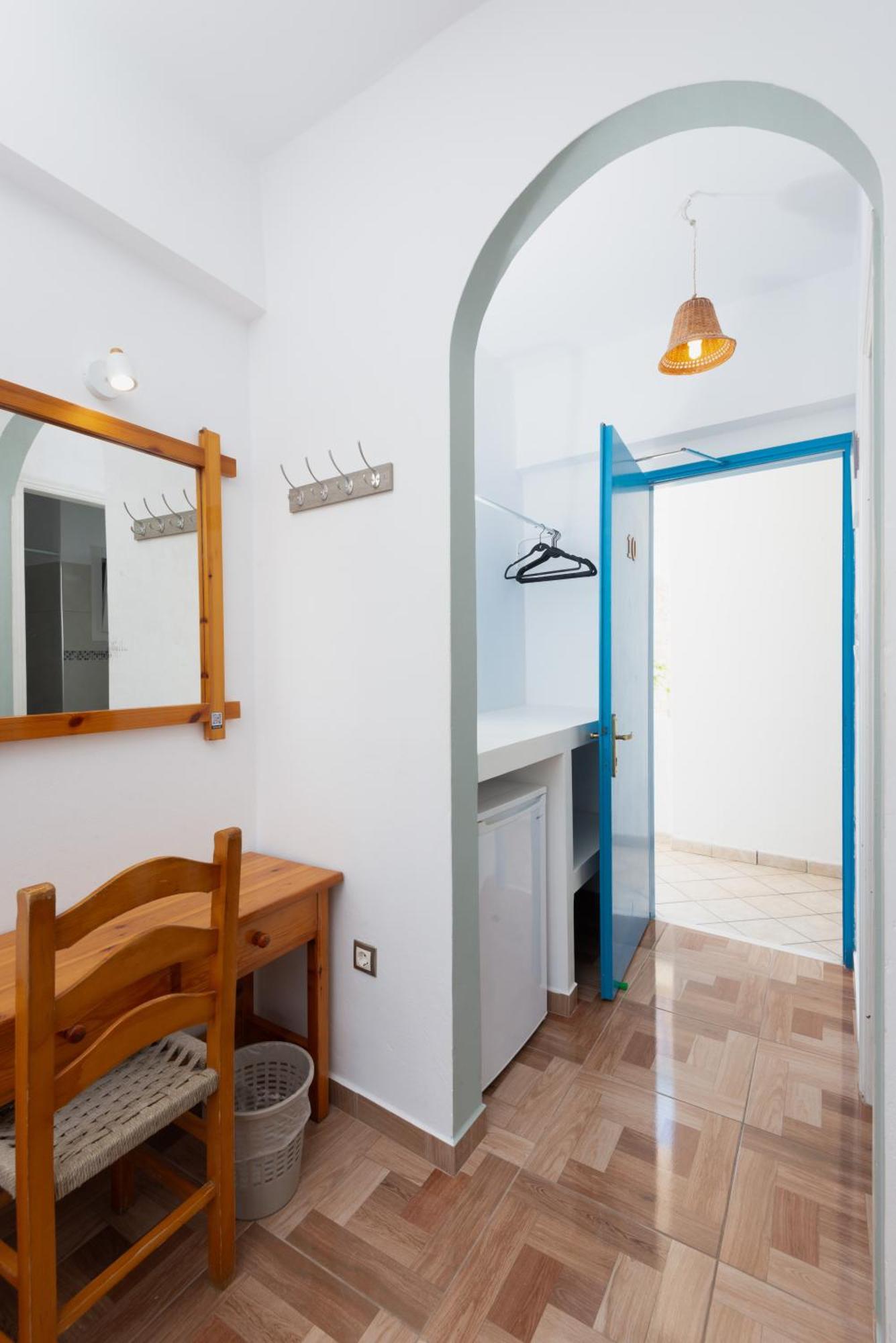Aratos Hotel Парос Экстерьер фото